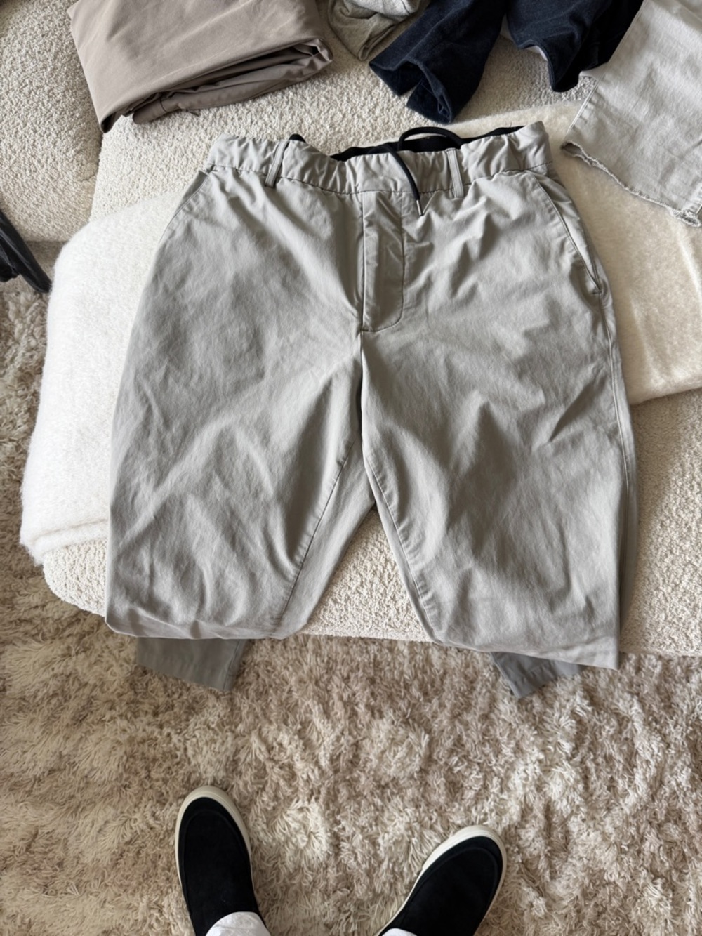 James Perse Concrete Color Golf Trousers